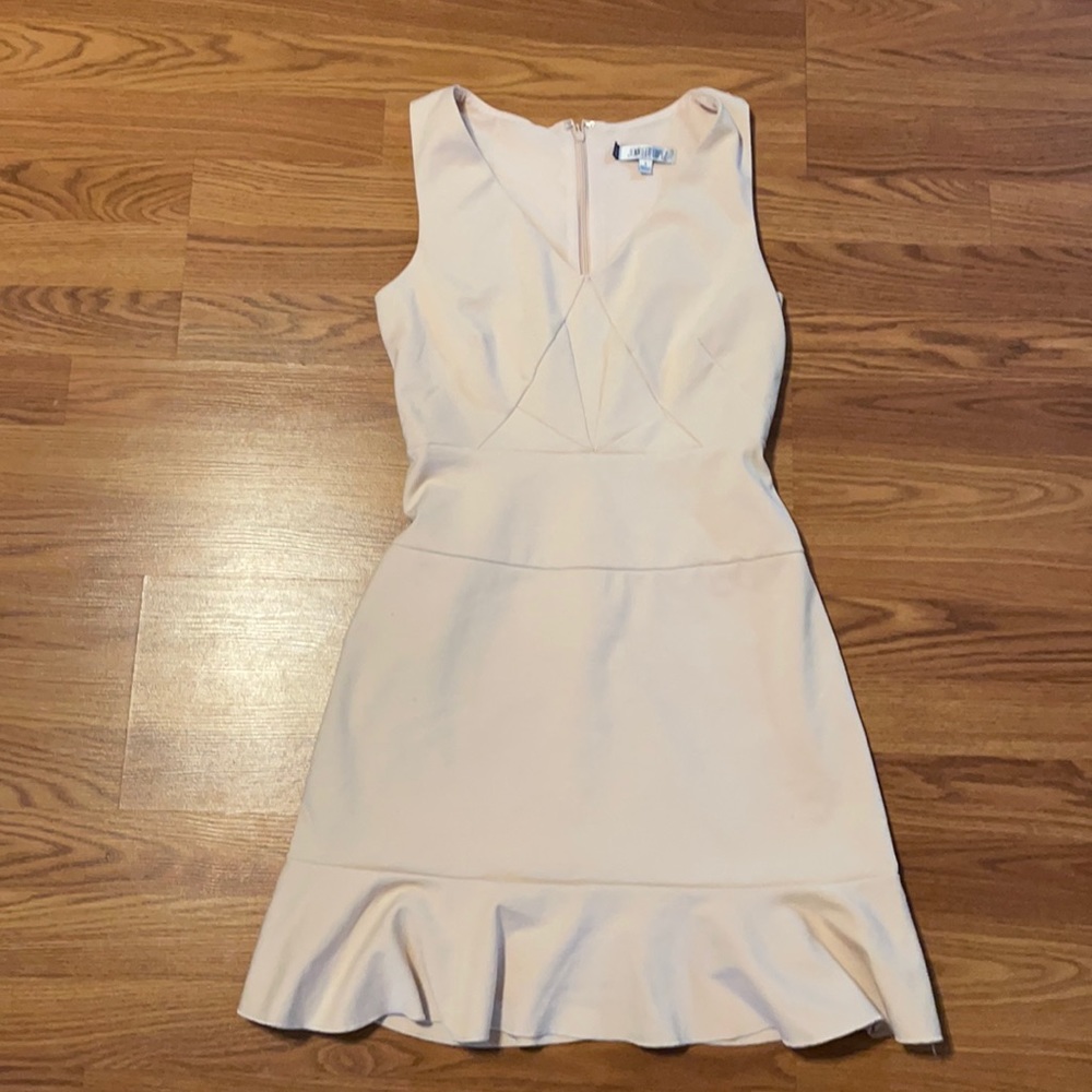 Jennifer Lopez sleeveless dress